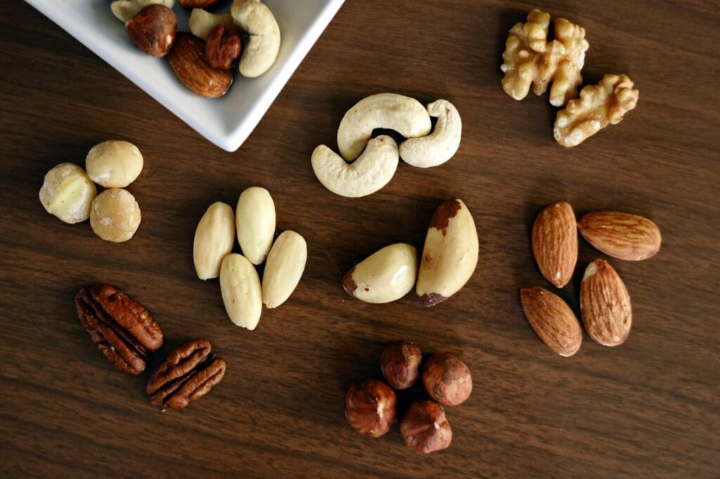 Frutta secca ricca di zinco e selenio per la fertilità maschile.